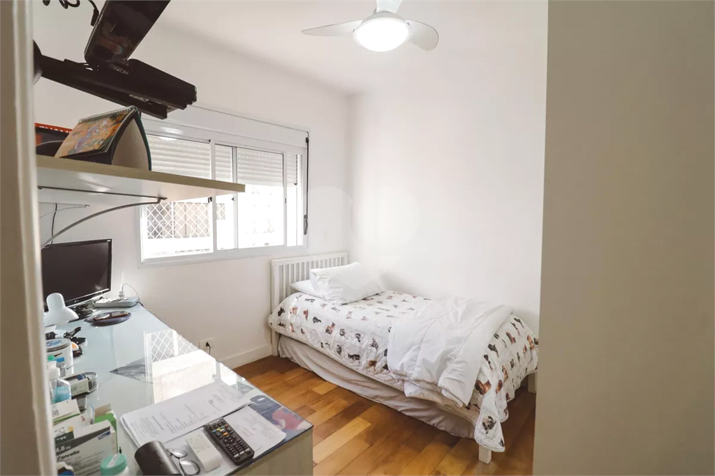 Apartamento à venda com 138m², 3 suítes e 2 vagas de garagem 