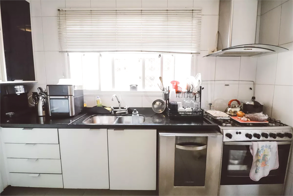 Apartamento à venda com 138m², 3 suítes e 2 vagas de garagem 