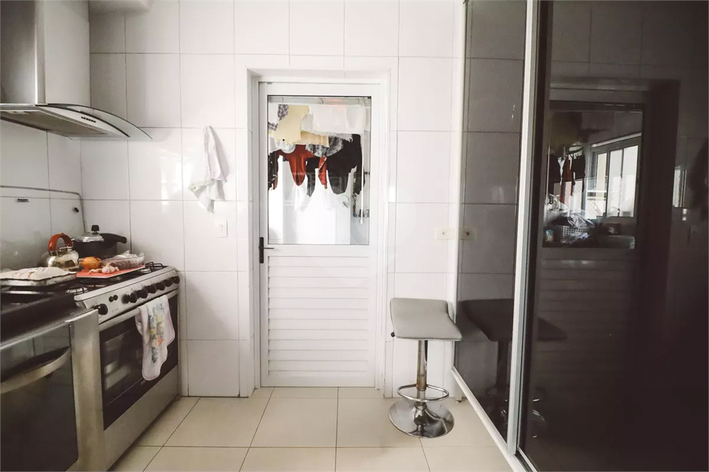 Apartamento à venda com 138m², 3 suítes e 2 vagas de garagem 