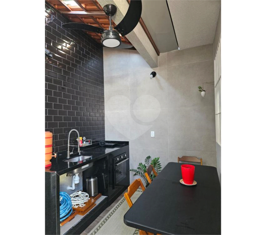 Sobrado com 3 dormitórios 1 suíte à Venda, 131 m² reformado com Área Gourmet completa