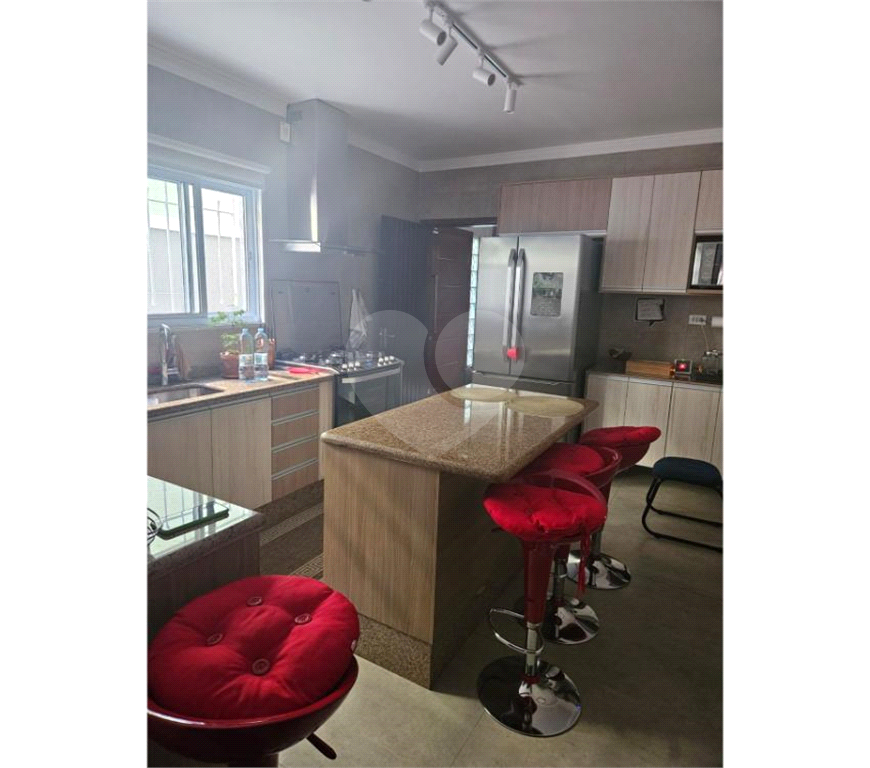 Sobrado com 3 dormitórios 1 suíte à Venda, 131 m² reformado com Área Gourmet completa