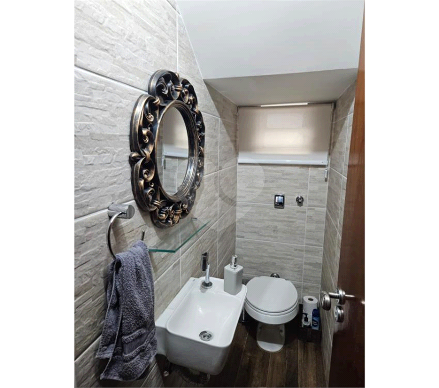 Sobrado com 3 dormitórios 1 suíte à Venda, 131 m² reformado com Área Gourmet completa