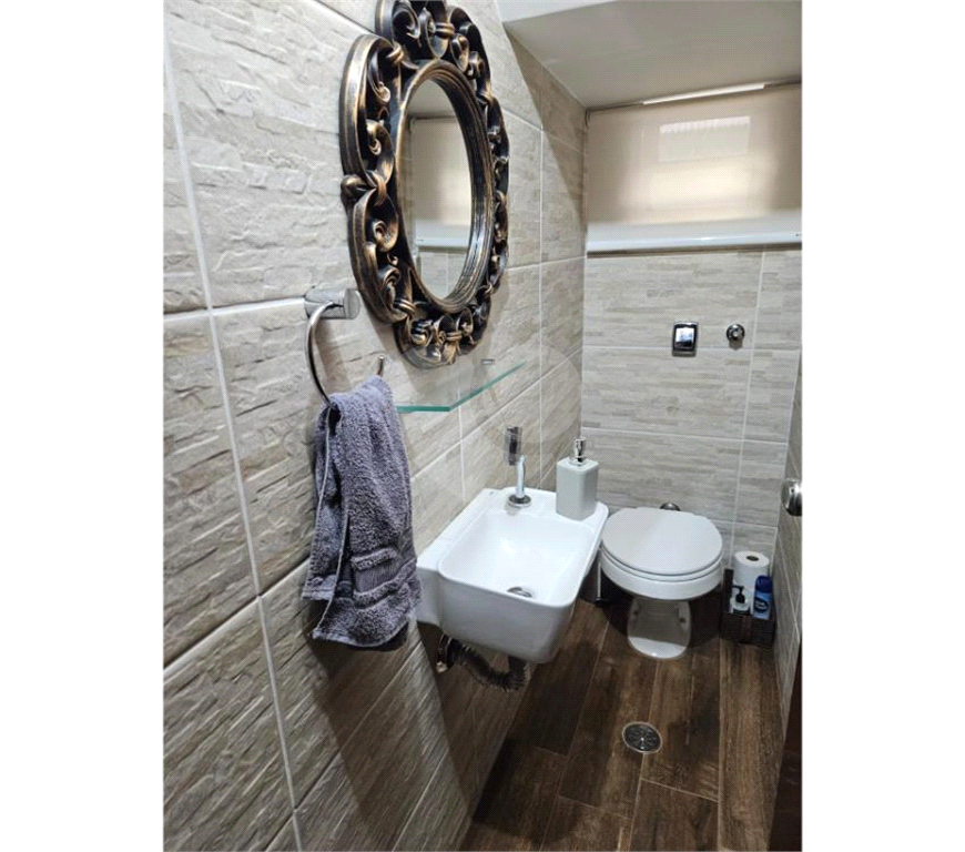 Sobrado com 3 dormitórios 1 suíte à Venda, 131 m² reformado com Área Gourmet completa