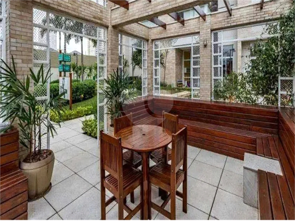 Apartamento a Venda na Vila Romana - 133 m²