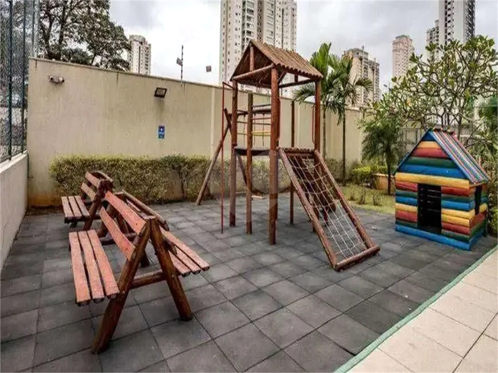 Apartamento a Venda na Vila Romana - 133 m²