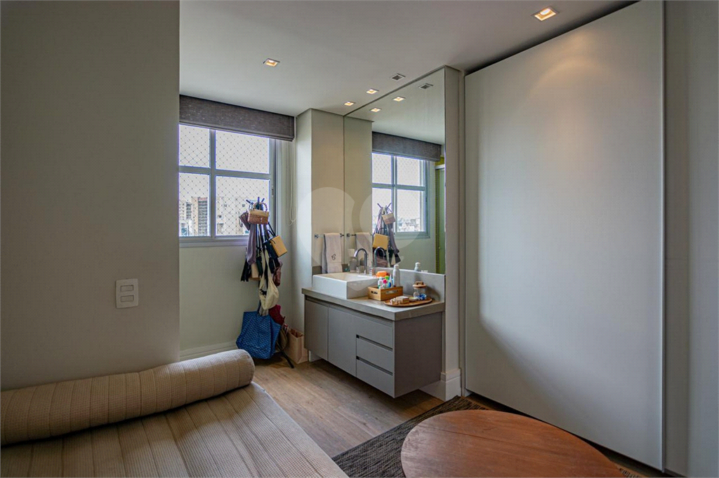 Apartamento à venda no ITAIM BIBI -  130 m²