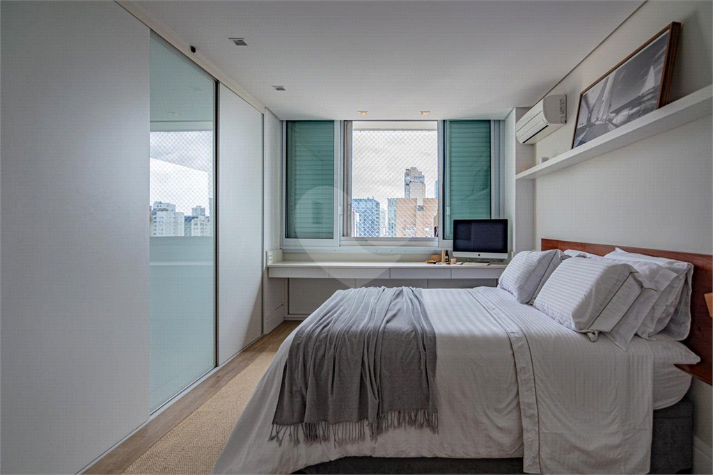 Apartamento à venda no ITAIM BIBI -  130 m²