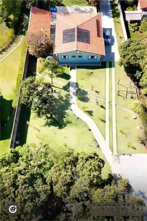 Linda casa nova estilo chácara com lote 1680 metros 3 dormitórios (1 suíte)