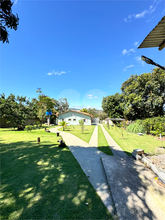 Linda casa nova estilo chácara com lote 1680 metros 3 dormitórios (1 suíte)