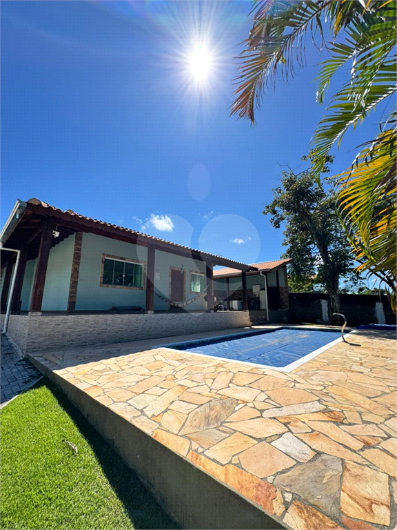 Linda casa nova estilo chácara com lote 1680 metros 3 dormitórios (1 suíte)