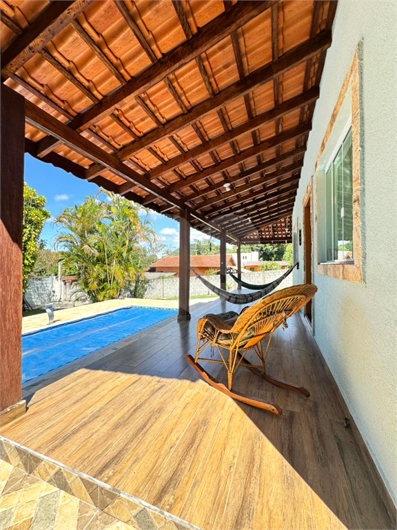 Linda casa nova estilo chácara com lote 1680 metros 3 dormitórios (1 suíte)