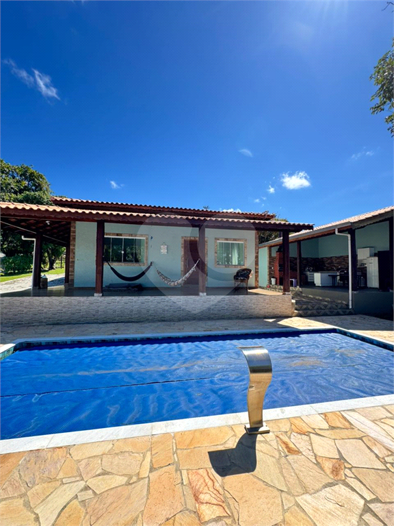 Linda casa nova estilo chácara com lote 1680 metros 3 dormitórios (1 suíte)