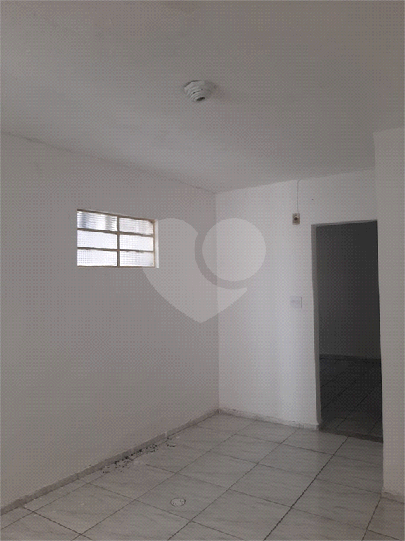 Loja salão comercial e apartamento
