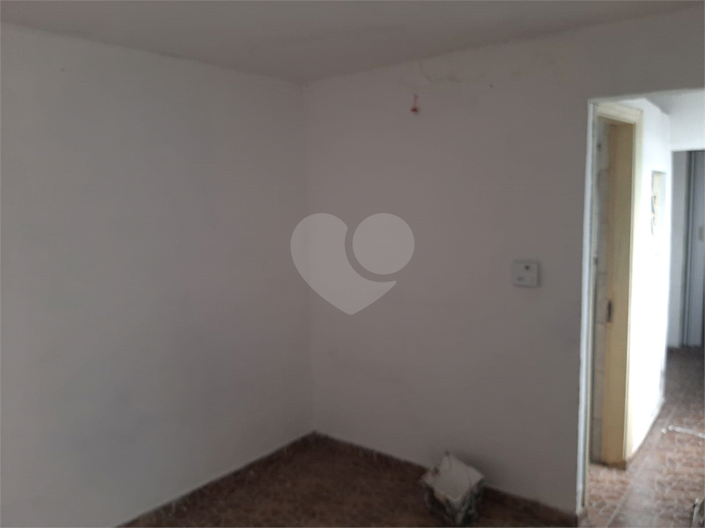 Loja salão comercial e apartamento
