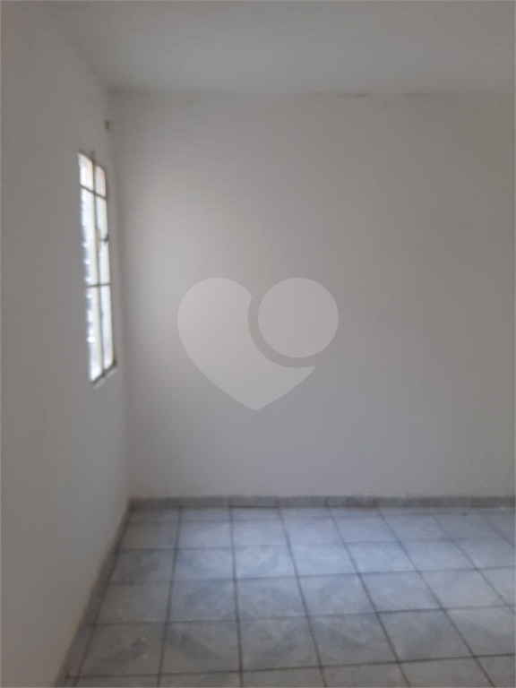 Loja salão comercial e apartamento