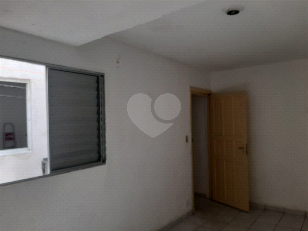 Loja salão comercial e apartamento