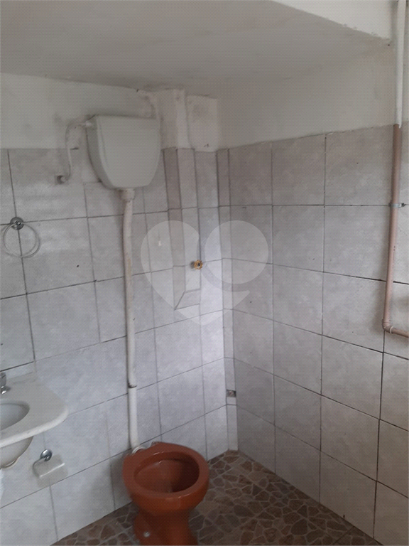 Loja salão comercial e apartamento
