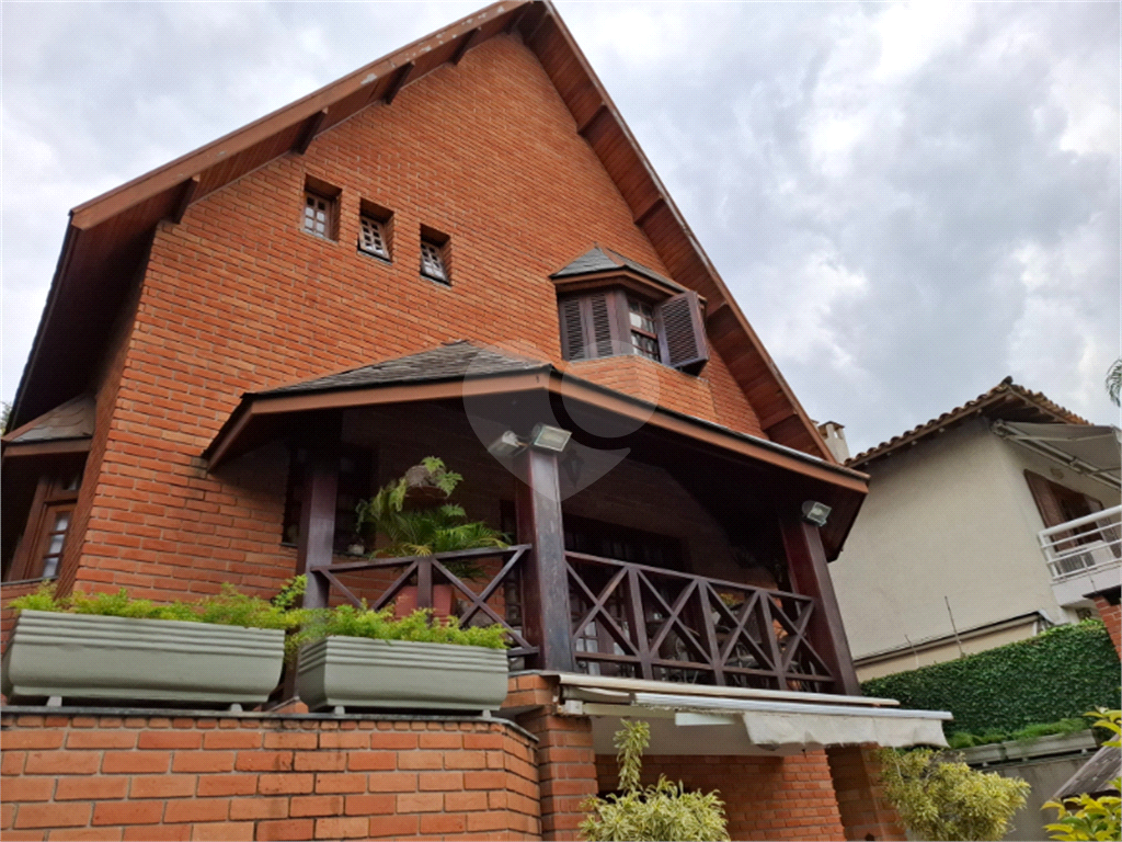 MORUMBI - casa de estilo