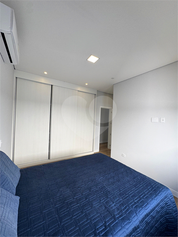 Linda Casa de frente para o lago com 5 suítes em Condomínio de Alto Padrão com lazer completo