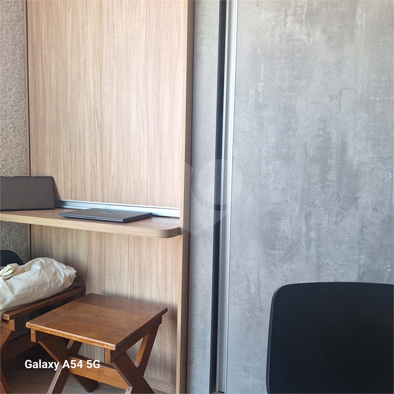 Studio finamente mobiliado, com vaga e porteira fechada. Jardim São Paulo