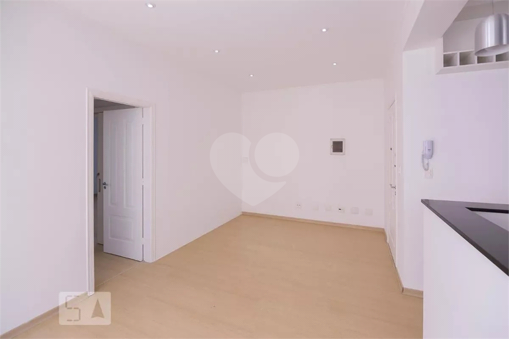 Apartamento à venda Perdizes, 2 dormitórios, 82 m²