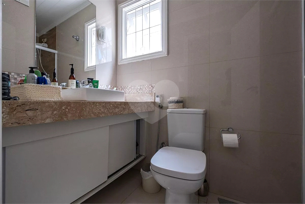 Casa à venda no Sumaré, 3 dormitórios, 1 suite, piscina, 2 vagas