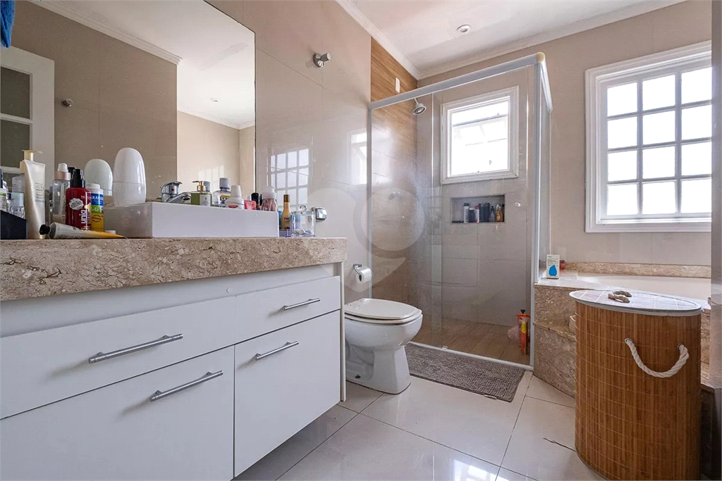 Casa à venda no Sumaré, 3 dormitórios, 1 suite, piscina, 2 vagas