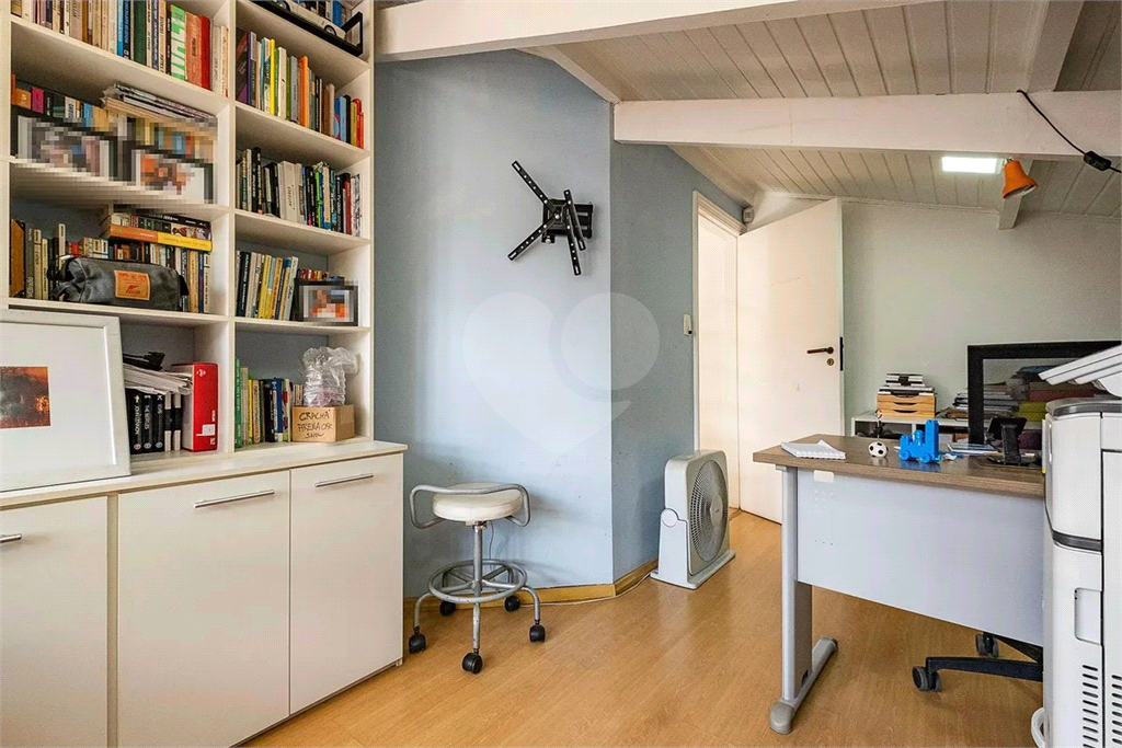 Casa à venda no Sumaré, 3 dormitórios, 1 suite, piscina, 2 vagas