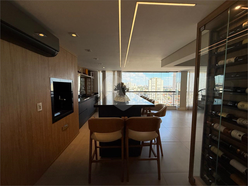 Apartamento Alto Padrão à Venda na Vila Rosália Guarulhos | 182m, 3 Suítes, Varanda Gourmet, Lareira e 3 Vagas