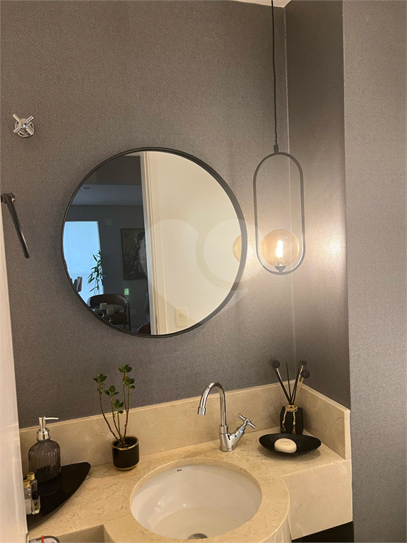 Apartamento à venda em ALTO DE PINHEIROS com 167 m² 
