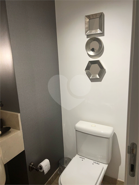 Apartamento à venda em ALTO DE PINHEIROS com 167 m² 

