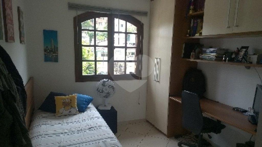 Sobrado à venda com 2 quartos, 150m² - Foto 4