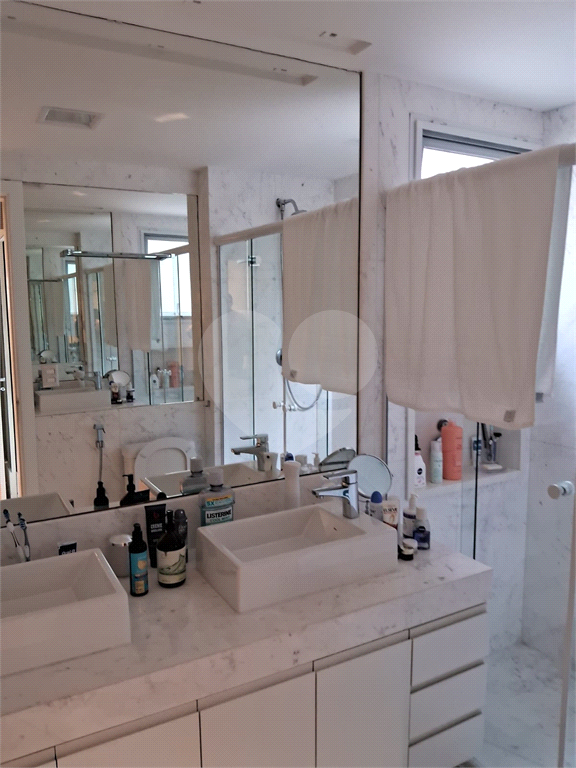 APARTAMENTO em PERDIZES