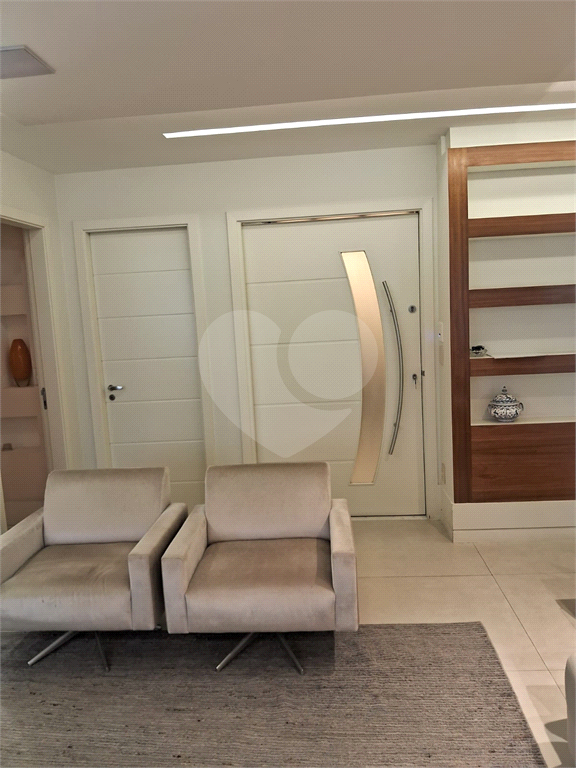 APARTAMENTO em PERDIZES