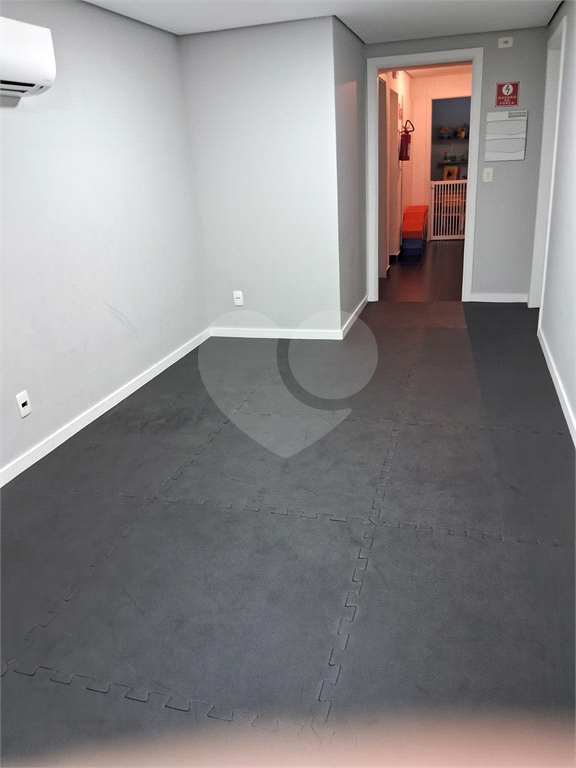 APARTAMENTO em PERDIZES