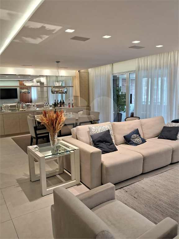 APARTAMENTO em PERDIZES