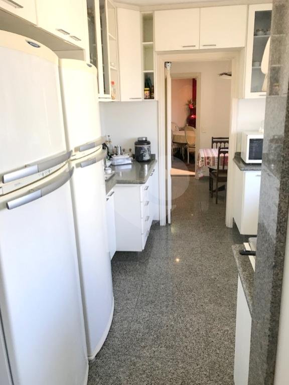 Belíssima cobertura no Campo Belo em excelente localização
