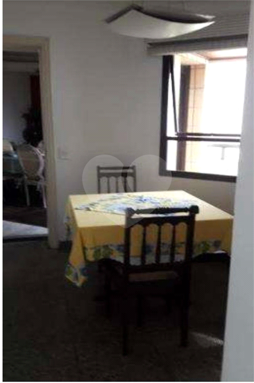 Belíssima cobertura no Campo Belo em excelente localização