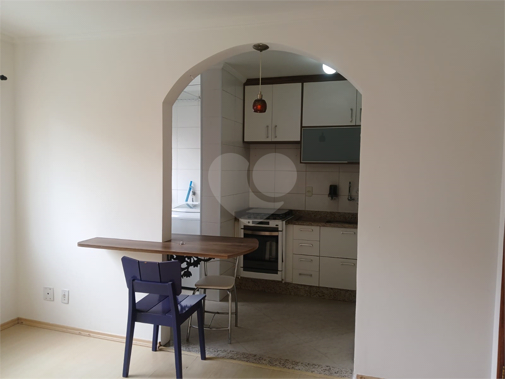 Apartamento - Perdizes - 2 Dormitórios - 55 m².
