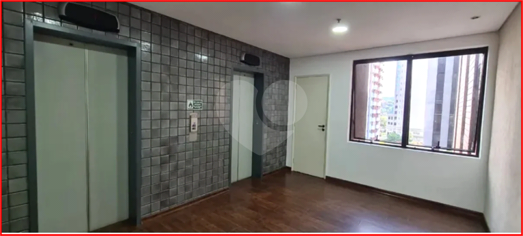 SALAS em BROOKLIN