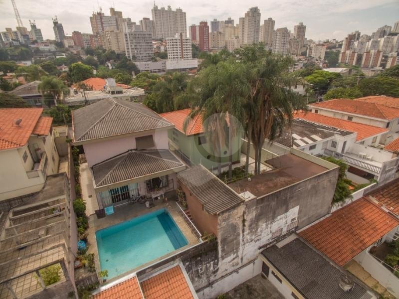 CASA em VILA MADALENA