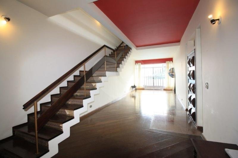 CASA em VILA MADALENA