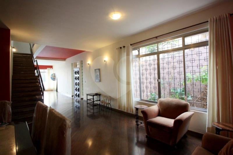 CASA em VILA MADALENA