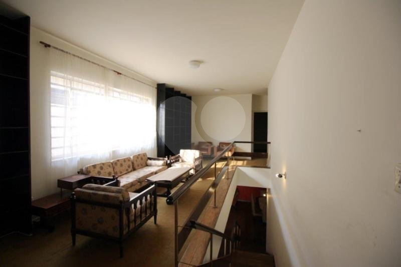 CASA em VILA MADALENA