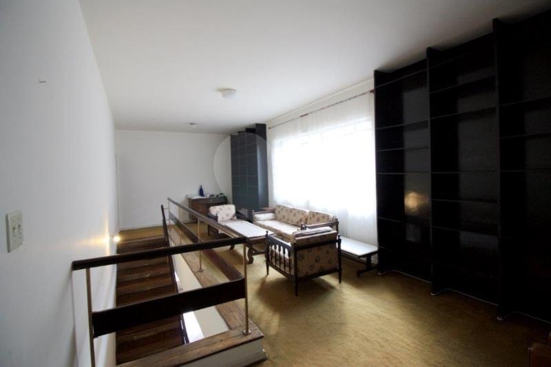 CASA em VILA MADALENA