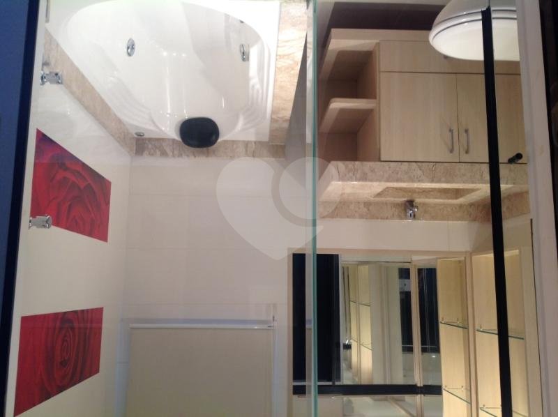 APARTAMENTO em VILA OLÍMPIA