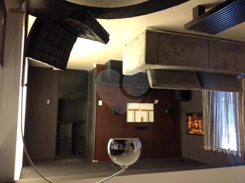 APARTAMENTO em VILA OLÍMPIA