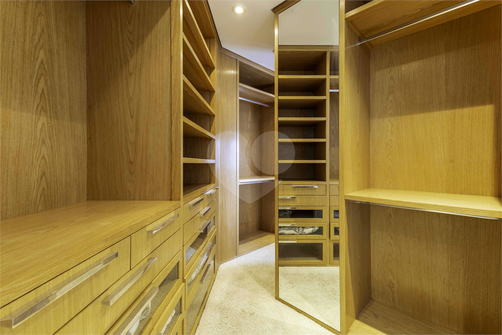 Cobertura dúplex com 175 m para venda e locação no charmoso bairro da Vila Madalena-SP