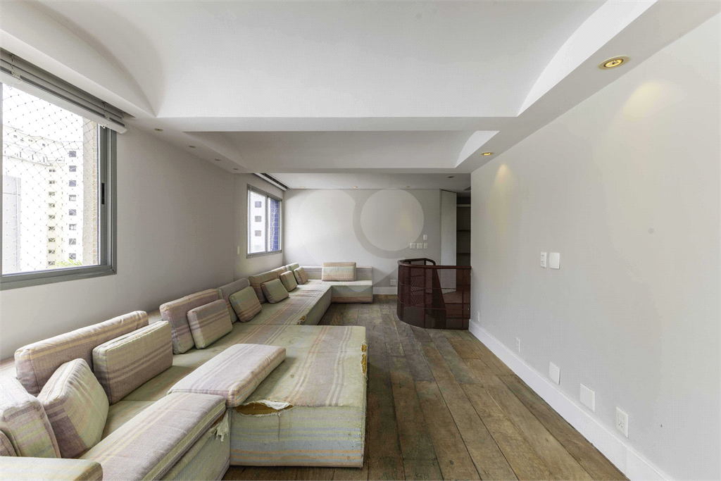 Cobertura dúplex com 175 m para venda e locação no charmoso bairro da Vila Madalena-SP