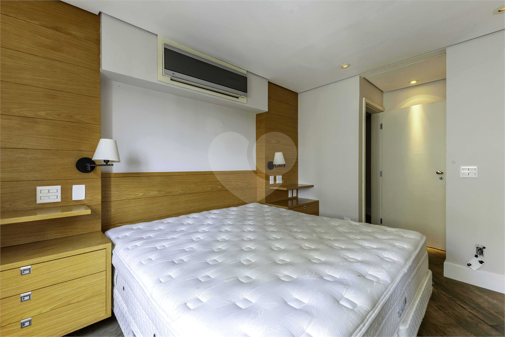 Cobertura dúplex com 175 m para venda e locação no charmoso bairro da Vila Madalena-SP